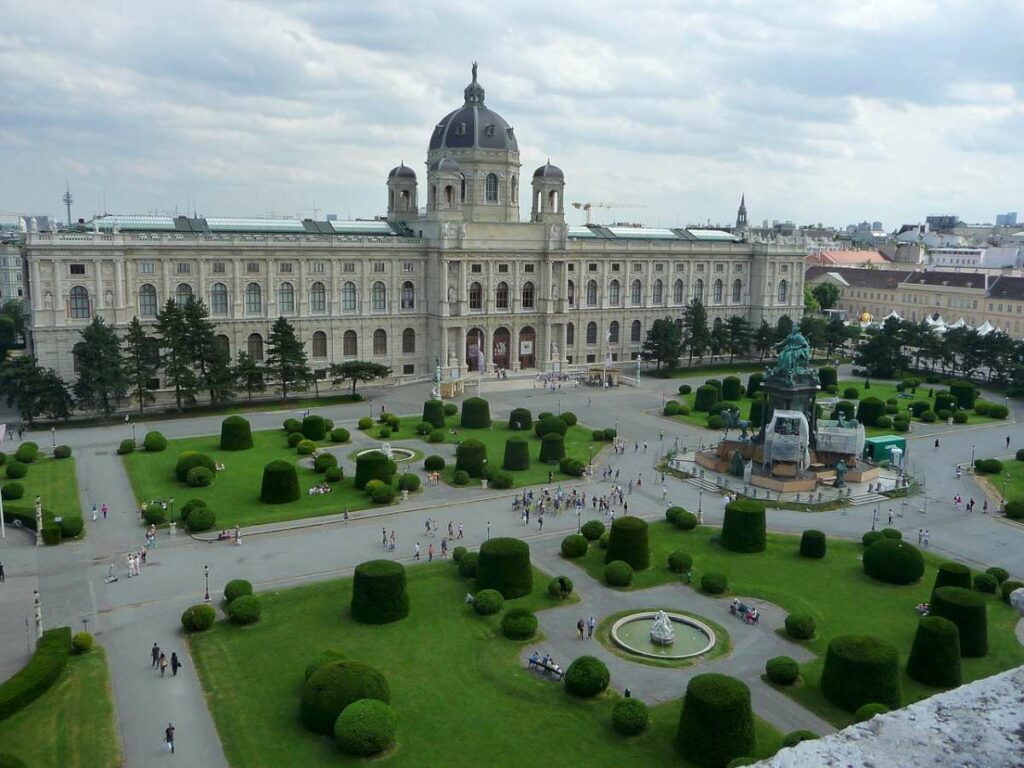 museum-of-fine-arts-kunsthistorisches-museum-vienna-austria